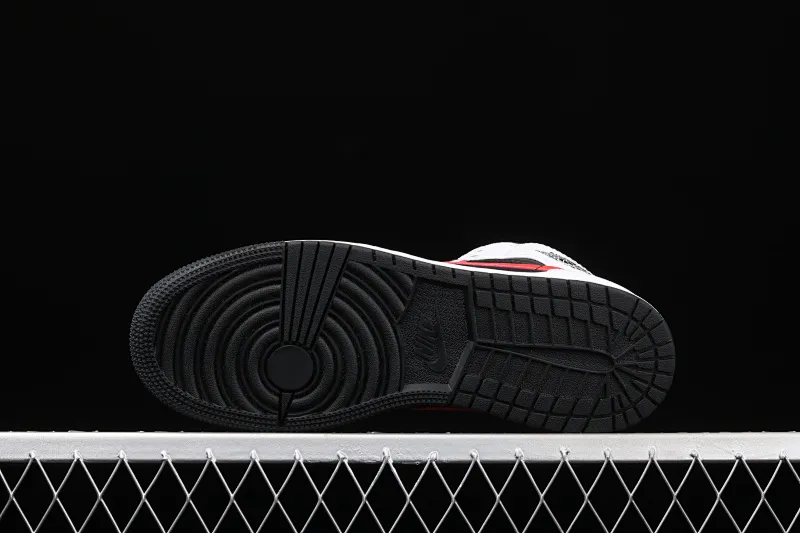 All categories Air Jordan Jordan series basketball shoes Air Jordan 1 Mid G version pure original Air Jordan 1 Mid AJ1 Joe 1 black and white red hook Zhongbang basketball shoes 554725-075
